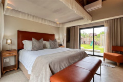 Jacana-River-Lodge-5-Star-Luxury-Self-Catering-Game-Lodge-Mpumlanga-Interior-6