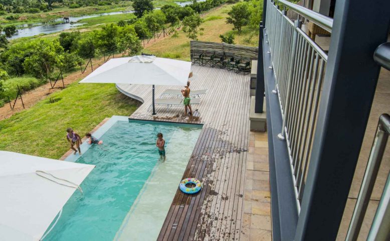 Jacana River Lodge pool and view - Game Lodges in Mpumalanga - Jacana River Lodge